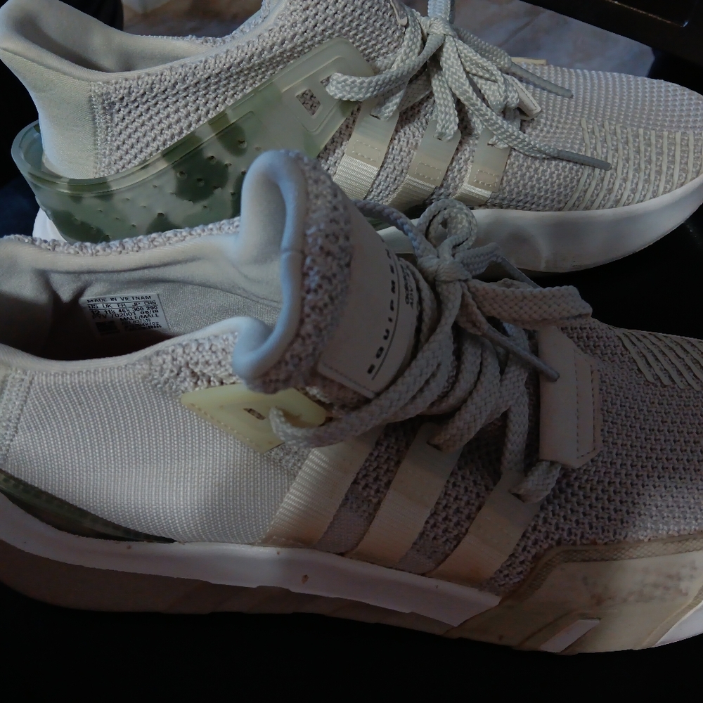 Shoes - Picture 2 of 4